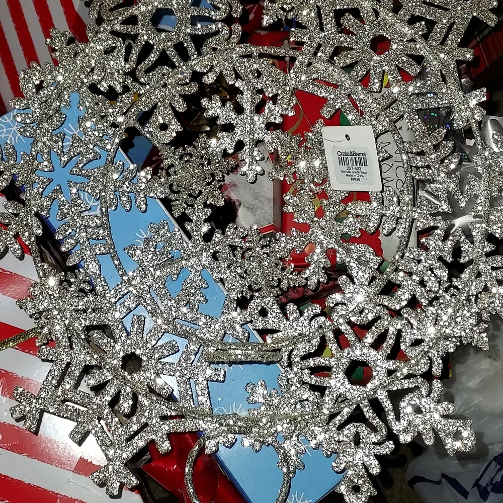 3 D Silver Snowflake Tree Topper 12